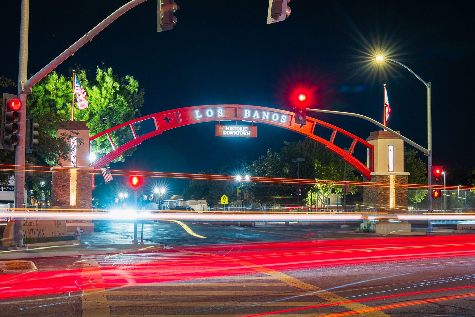 Gateway arch, light trails — City of Los Banos
