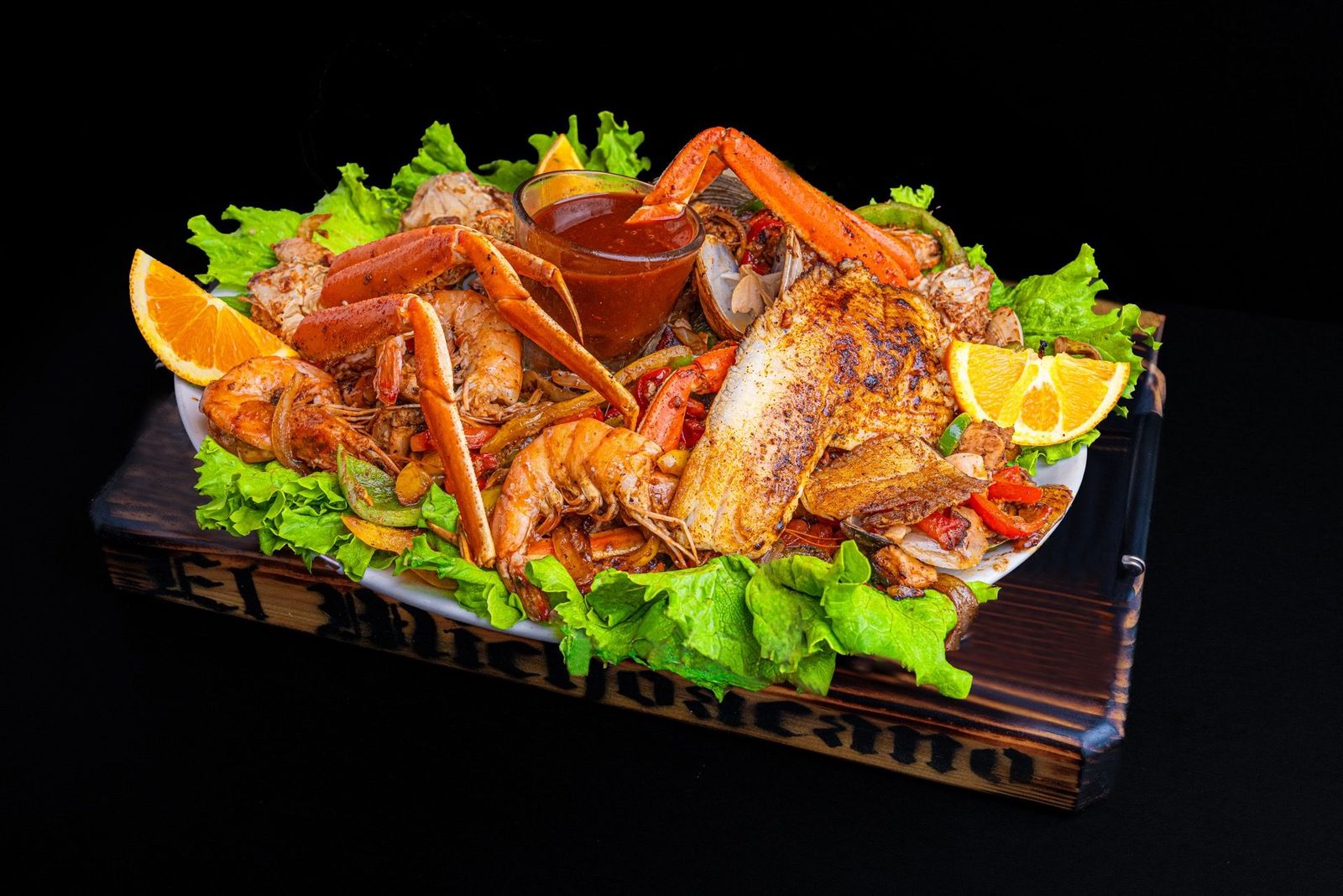 Seafood platter on black — El Michoacano